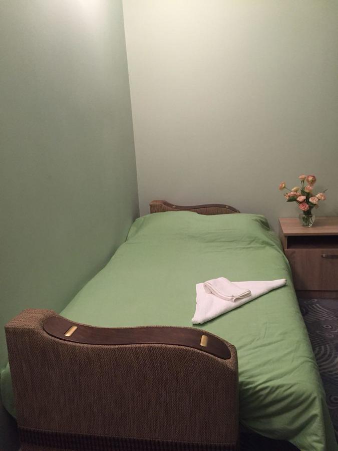 Gem Hostel 耶烈万 外观 照片