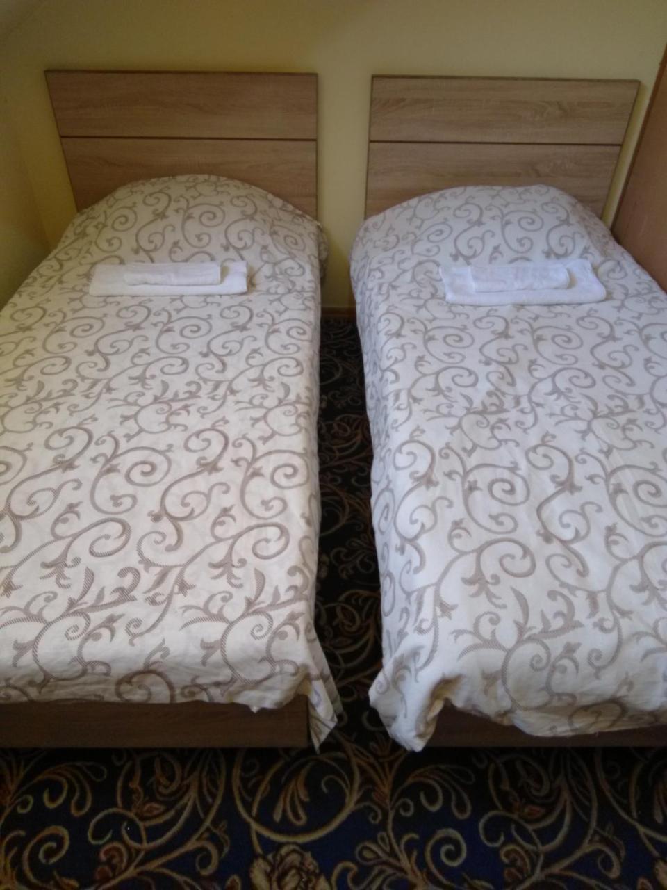 Gem Hostel 耶烈万 外观 照片