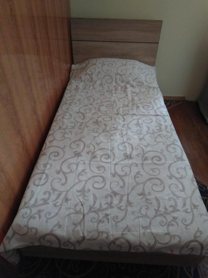 Gem Hostel 耶烈万 外观 照片